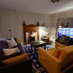 Modern And Cozy Flat In Chelsea